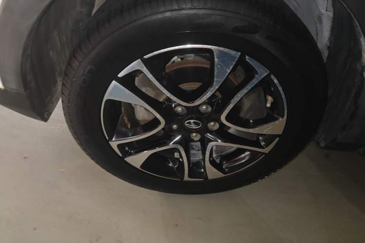 Used Soueast DX7 2017 1.5T Automatic Luxury Model Left Front Wheel Hub