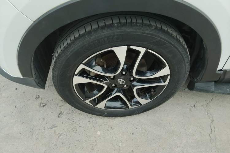 Used Soueast DX7 2017 1.5T Automatic Luxury Model Left Front Wheel Hub