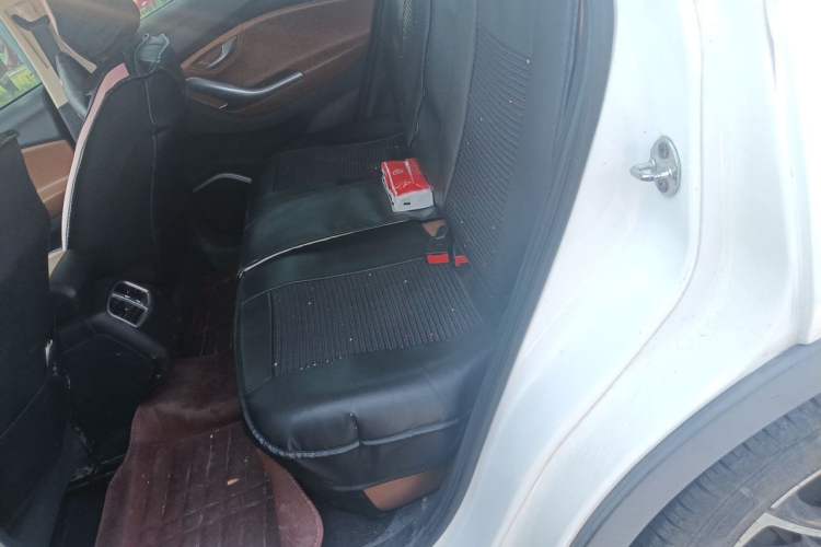 Used Soueast DX7 2017 1.5T Manual Triumph Edition Left Rear Seat