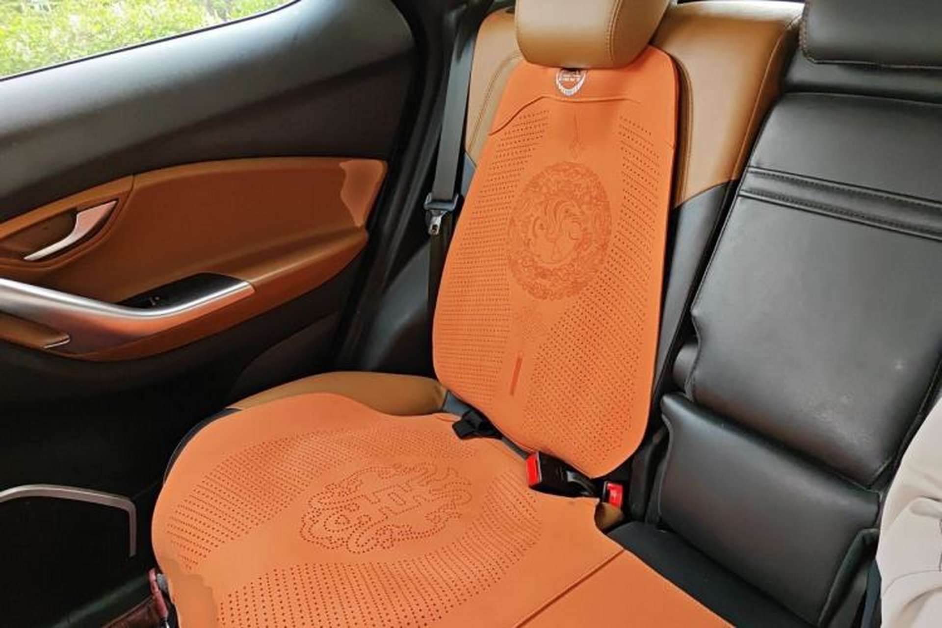 Used Soueast DX7 2017 2.0T Manual CCPC Champion Edition Left Rear Seat