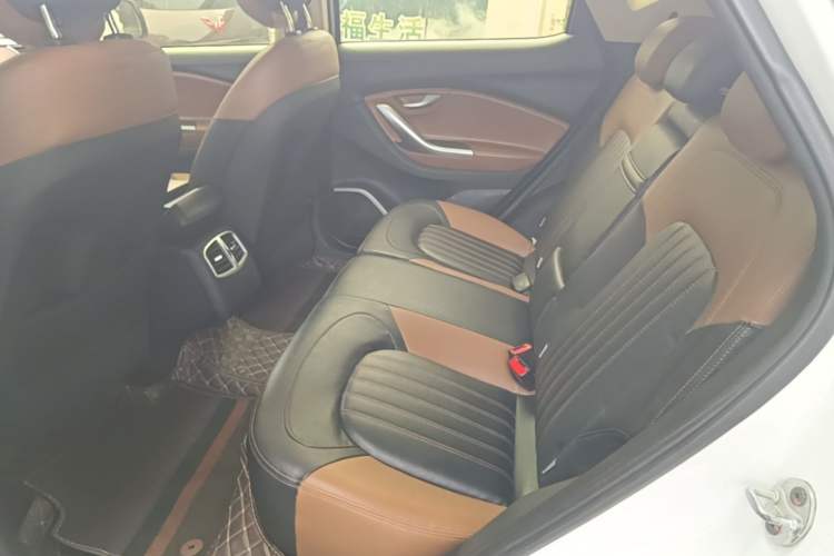 Used Soueast DX7 2017 1.5T Manual Triumph Edition Left Rear Seat
