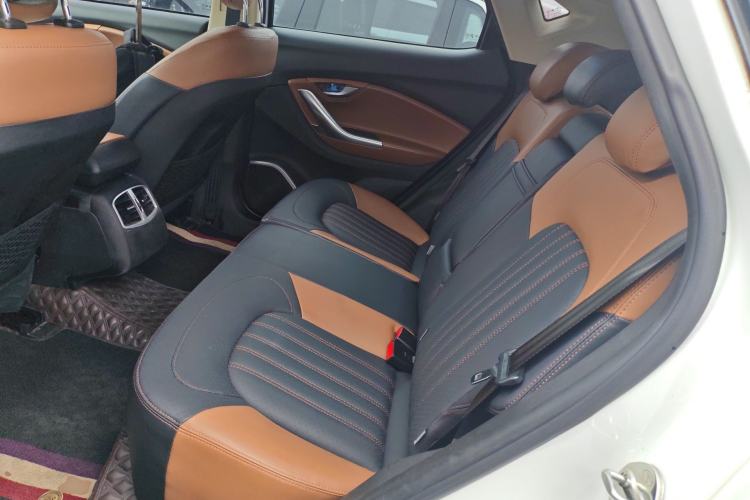 Used Soueast DX7 2017 1.5T Automatic Luxury Model Left Rear Seat