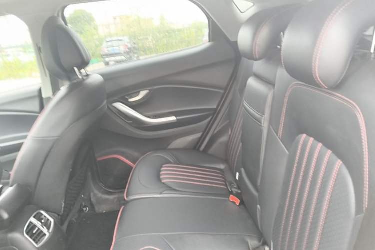 Used Soueast DX7 2017 1.5T Automatic Luxury Model Left Rear Seat