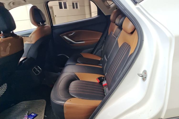 Used Soueast DX7 2017 1.5T Manual Triumph Edition Left Rear Seat