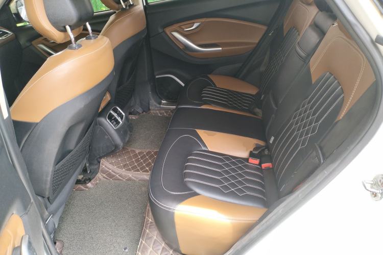 Used Soueast DX7 2017 1.5T Automatic Luxury Model Left Rear Seat