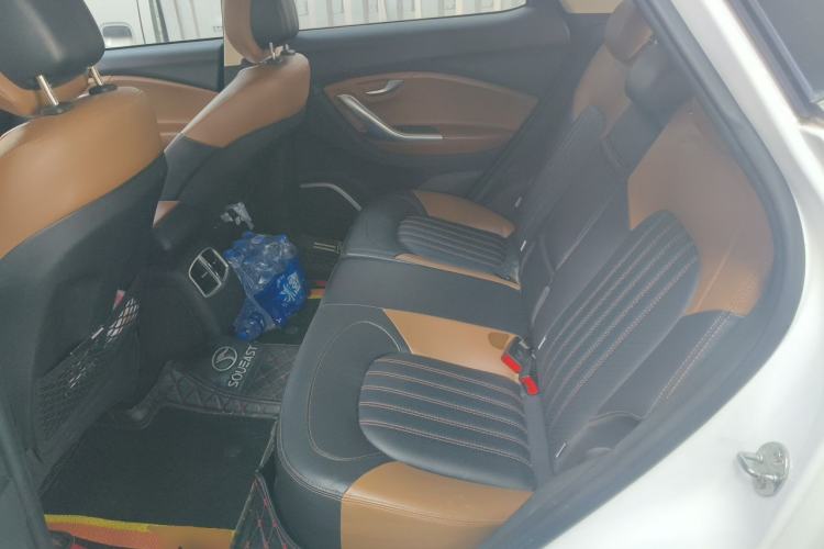 Used Soueast DX7 2017 1.5T Automatic Glory Edition Left Rear Seat