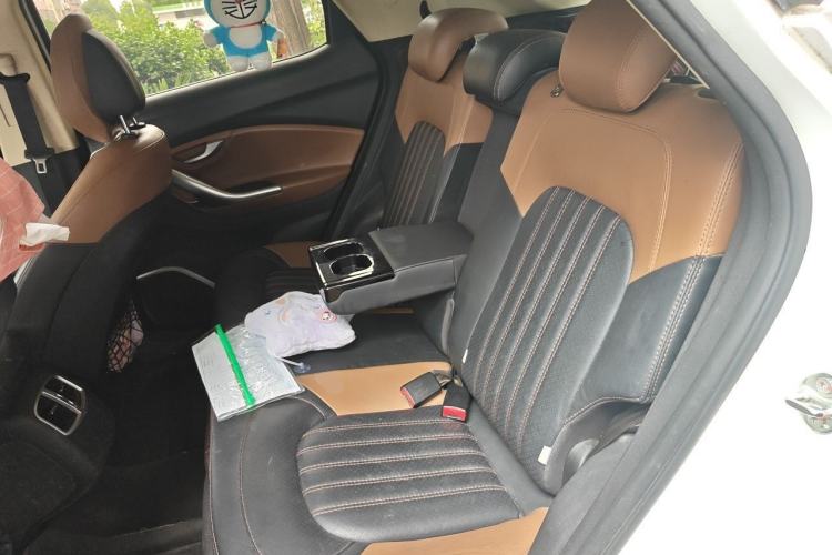 Used Soueast DX7 2017 1.5T Automatic Luxury Model Left Rear Seat