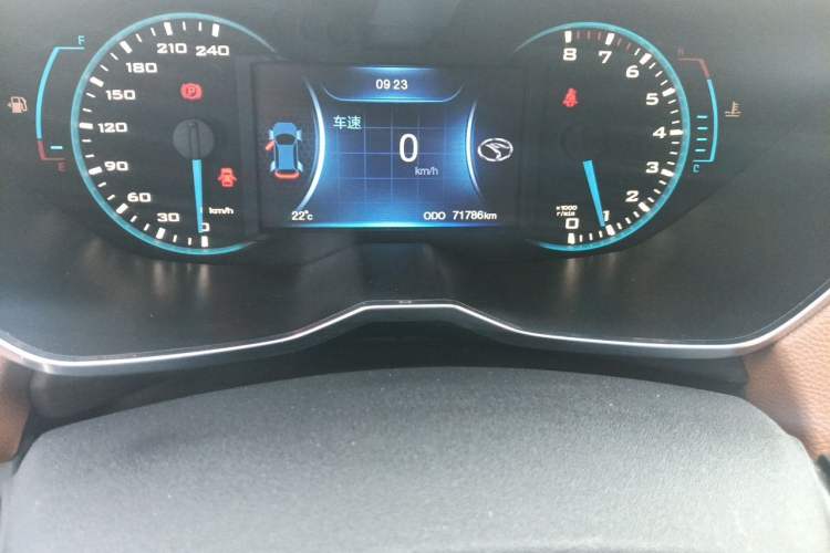 Used Soueast DX7 2017 1.5T Manual Triumph Edition Odometer Close Up