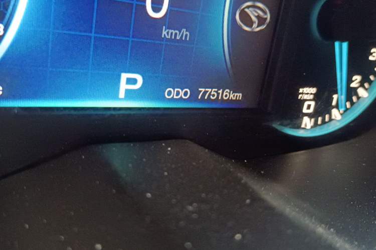 Used Soueast DX7 2017 1.5T Automatic Luxury Model Odometer Close Up