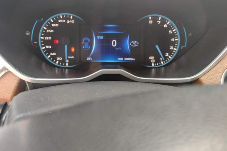 Used Soueast DX7 2017 1.5T Manual Triumph Edition Odometer Close Up