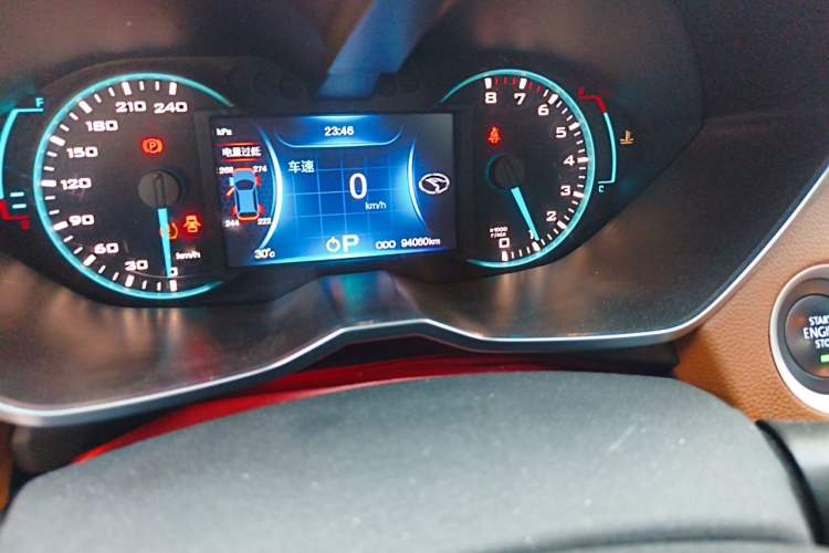 Used Soueast DX7 2017 1.5T Automatic Luxury Model Odometer Close Up