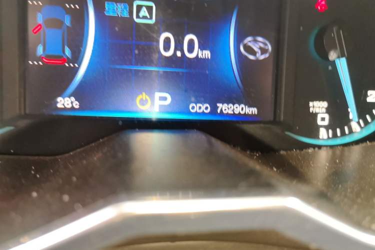 Used Soueast DX7 2017 1.5T Automatic Luxury Model Odometer Close Up