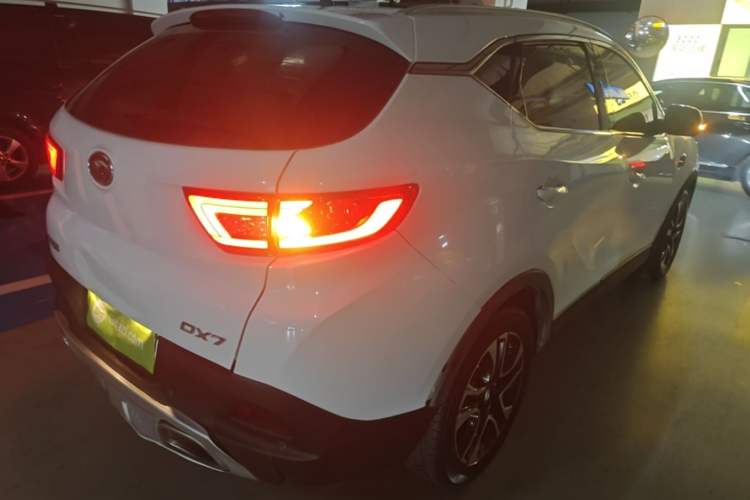 Used Soueast DX7 2017 1.5T Automatic Luxury Model Rear Right 45 Deg