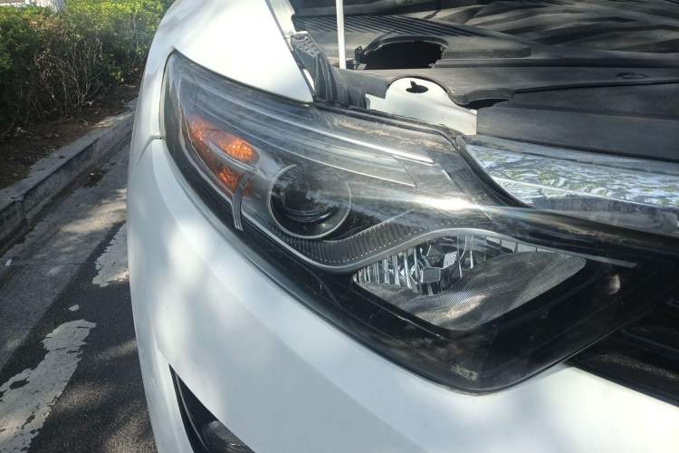 Used Soueast DX7 2017 1.5T Manual Triumph Edition Right Front Headlight