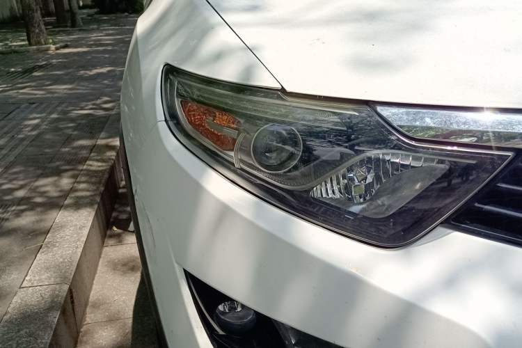 Used Soueast DX7 2017 1.5T Automatic Luxury Model Right Front Headlight