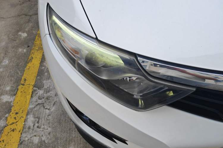 Used Soueast DX7 2017 1.5T Automatic Luxury Model Right Front Headlight