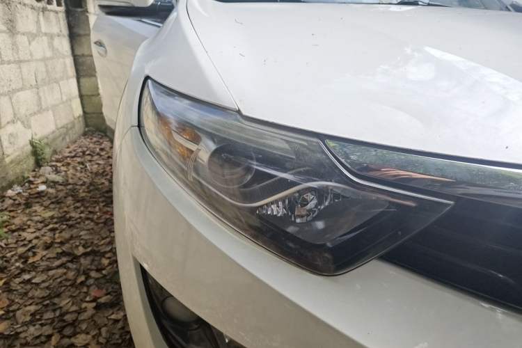 Used Soueast DX7 2017 1.5T Automatic Luxury Model Right Front Headlight