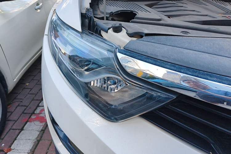 Used Soueast DX7 2017 1.5T Automatic Luxury Model Right Front Headlight