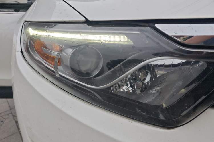 Used Soueast DX7 2017 1.5T Automatic Luxury Model Right Front Headlight