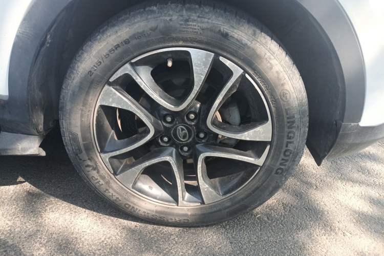 Used Soueast DX7 2017 1.5T Manual Triumph Edition Right Front Wheel Hub