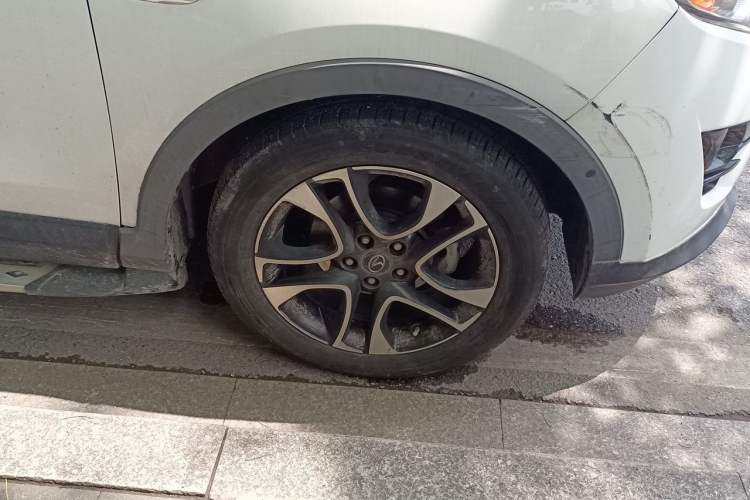 Used Soueast DX7 2017 1.5T Automatic Luxury Model Right Front Wheel Hub