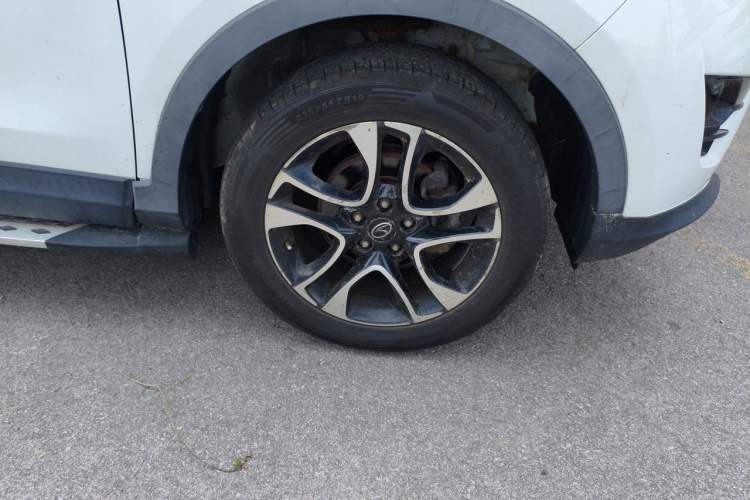 Used Soueast DX7 2017 1.5T Manual Luxury Model Right Front Wheel Hub