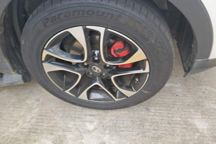 Used Soueast DX7 2017 1.5T Automatic Luxury Model Right Front Wheel Hub