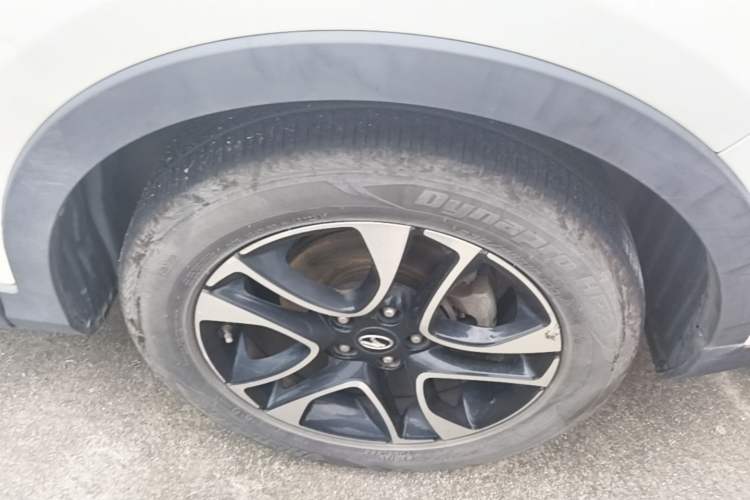 Used Soueast DX7 2017 1.5T Automatic Luxury Model Right Front Wheel Hub