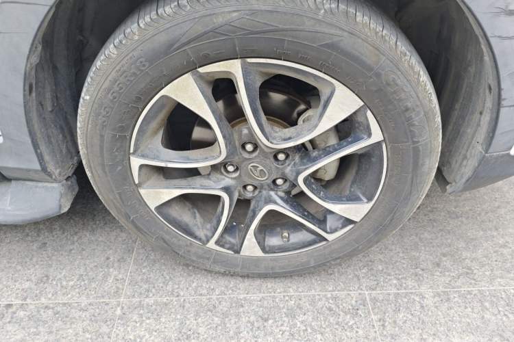 Used Soueast DX7 2017 1.5T Automatic Luxury Model Right Front Wheel Hub