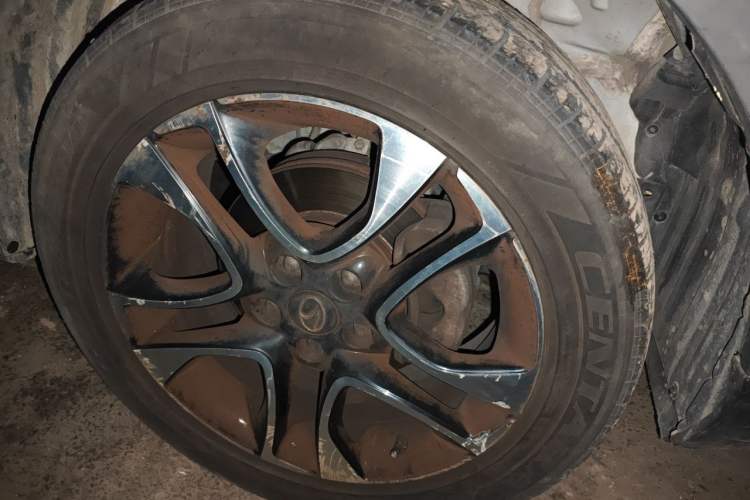 Used Soueast DX7 2017 1.5T Automatic Glory Edition Right Front Wheel Hub