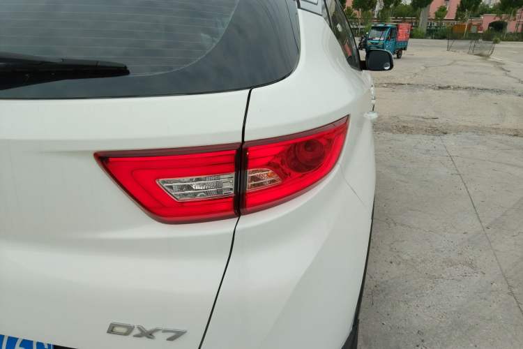 Used Soueast DX7 2017 1.5T Automatic Luxury Model Right Rear Taillight