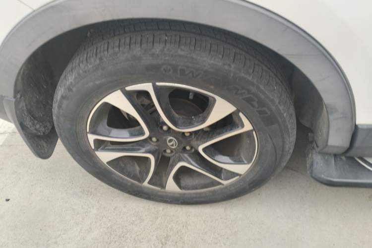 Used Soueast DX7 2017 1.5T Manual Triumph Edition Right Rear Wheel Hub