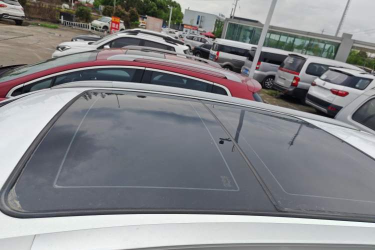 Used Soueast DX7 2017 1.5T Automatic Luxury Model Roof