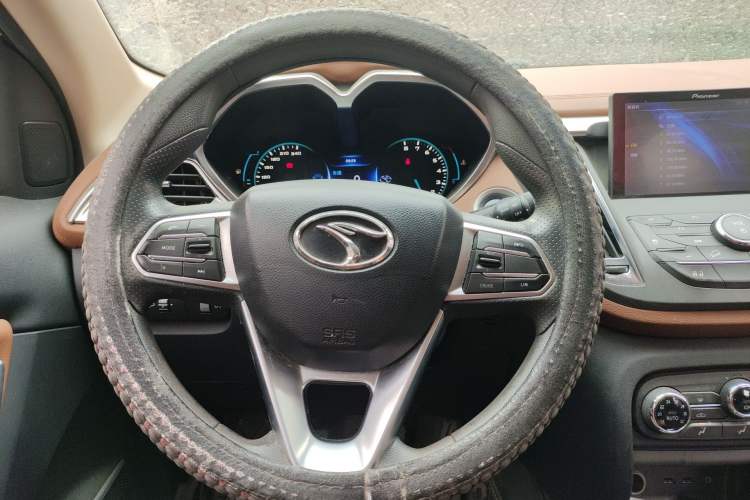 Used Soueast DX7 2017 1.5T Manual Triumph Edition Steering Wheel