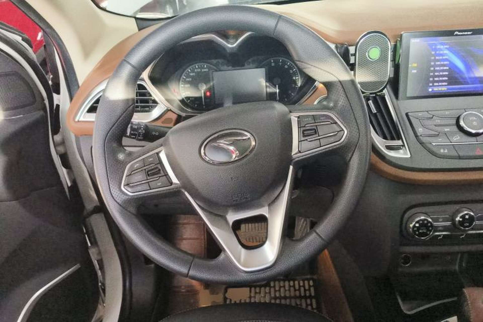 Used Soueast DX7 2017 1.5T Automatic Glory Edition Steering Wheel