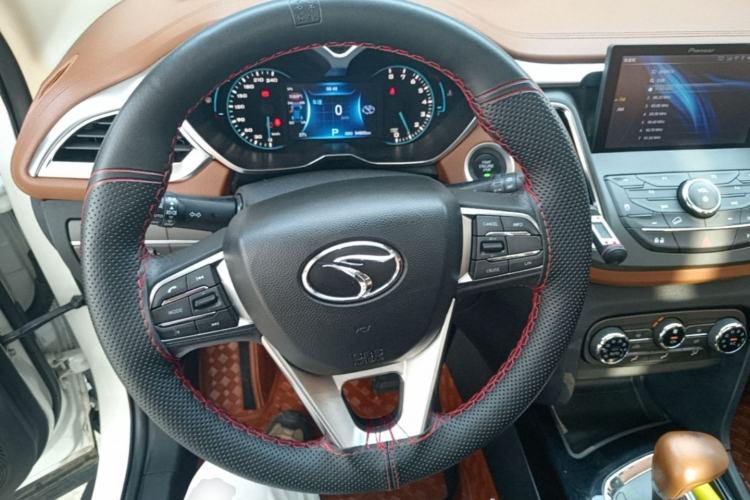 Used Soueast DX7 2017 1.5T Automatic Luxury Model Steering Wheel