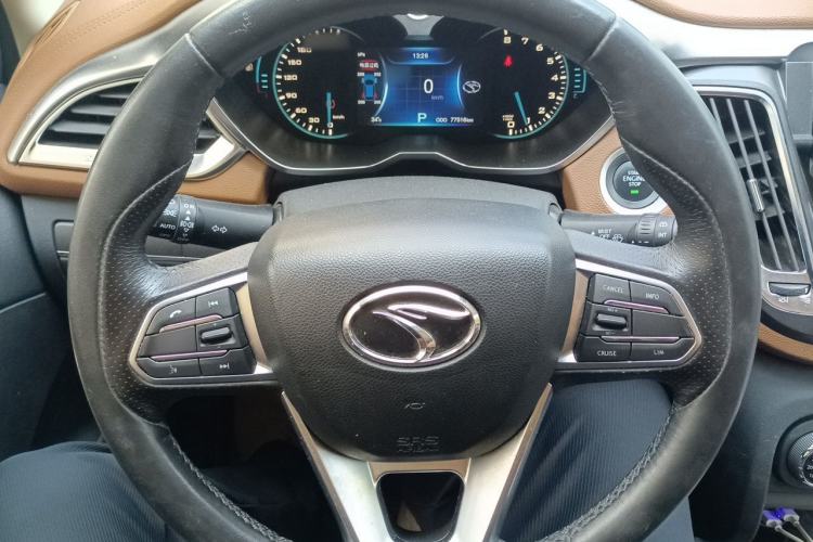 Used Soueast DX7 2017 1.5T Automatic Luxury Model Steering Wheel