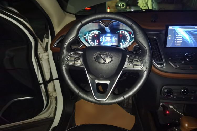 Used Soueast DX7 2017 1.5T Automatic Glory Edition Steering Wheel