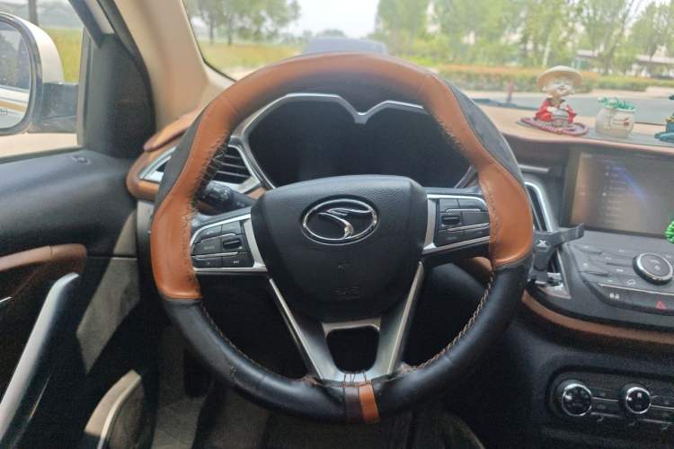 Used Soueast DX7 2017 1.5T Manual Triumph Edition Steering Wheel