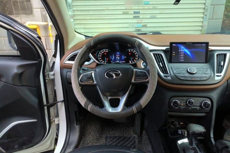 Used Soueast DX7 2017 1.5T Automatic Glory Edition Steering Wheel
