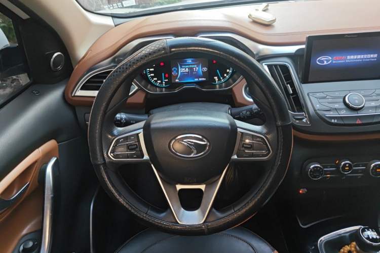 Used Soueast DX7 2017 2.0T Manual CCPC Champion Edition Steering Wheel