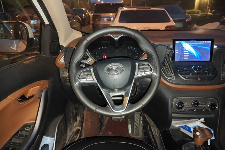 Used Soueast DX7 2017 1.5T Automatic Glory Edition Steering Wheel