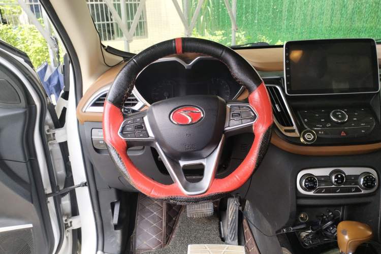 Used Soueast DX7 2017 1.5T Automatic Luxury Model Steering Wheel