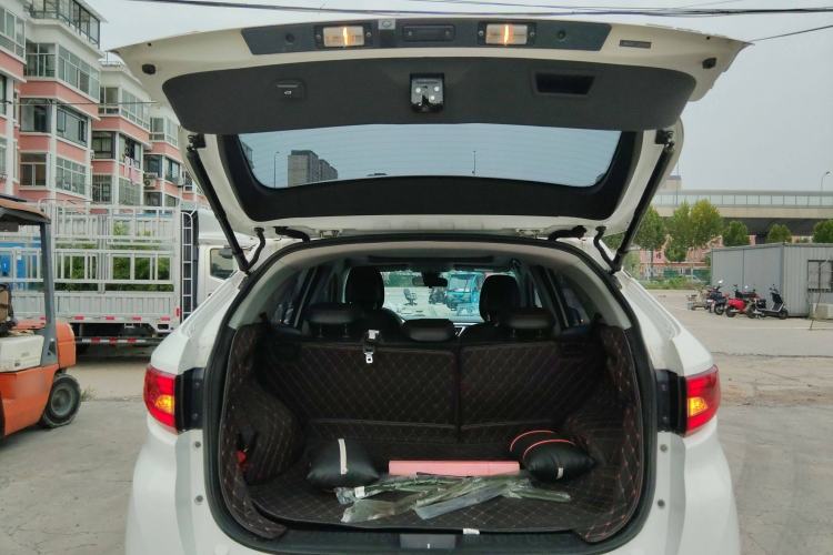 Used Soueast DX7 2017 1.5T Automatic Luxury Model Trunk