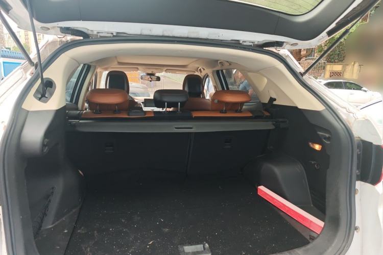 Used Soueast DX7 2017 1.5T Automatic Luxury Model Trunk