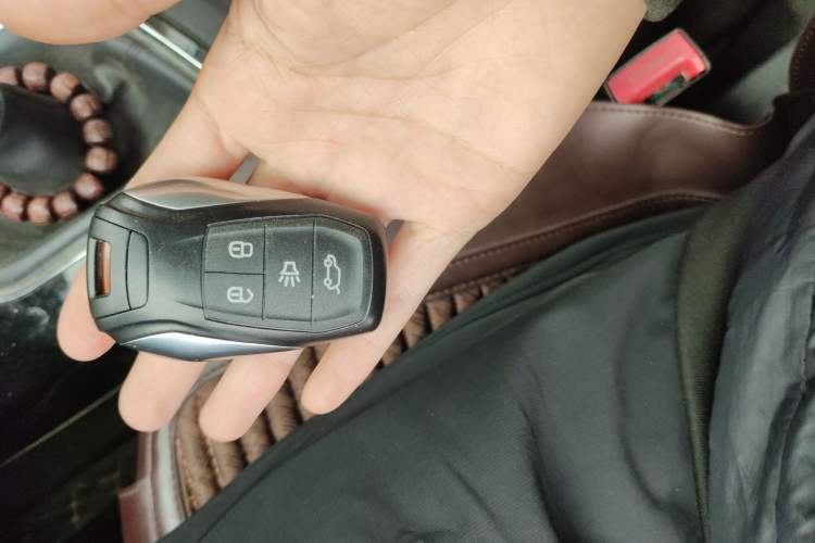 Used Soueast DX7 2017 1.5T Manual Triumph Edition Vehicle Key