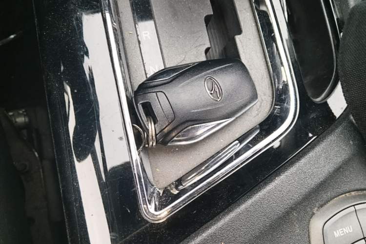 Used Soueast DX7 2017 1.5T Automatic Luxury Model Vehicle Key