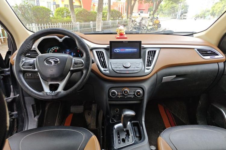 Used Soueast DX7 2018 1.5T Automatic Glory Edition Center Console