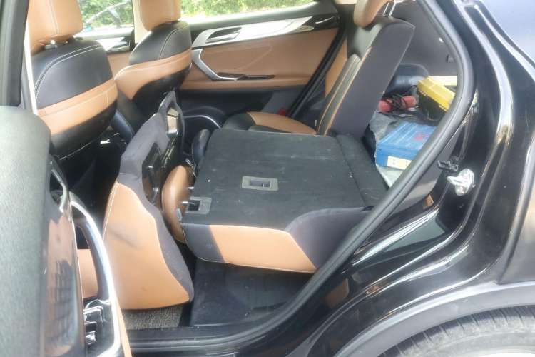 Used Soueast DX7 2018 1.5T Automatic Prestige Model Left Rear Seat