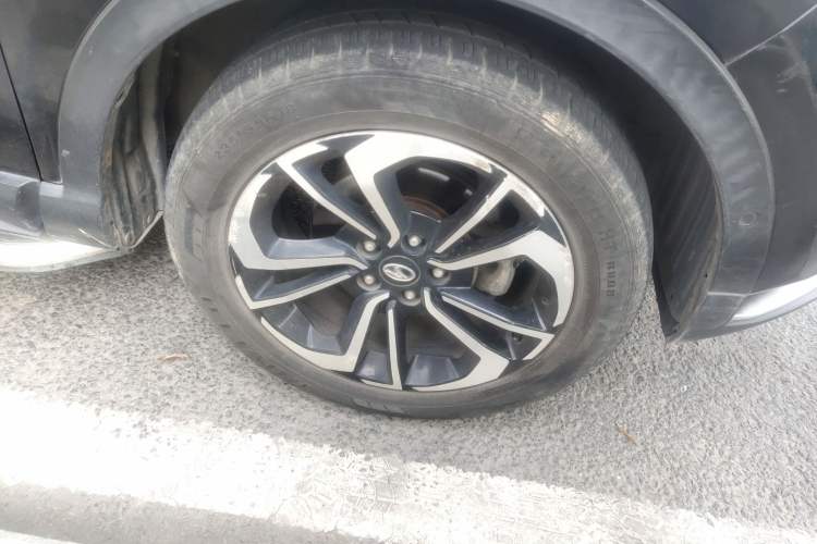 Used Soueast DX7 2018 1.5T Automatic Prestige Model Right Front Wheel Hub
